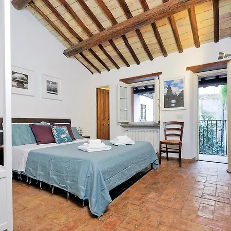 Apartment San Callisto Rome